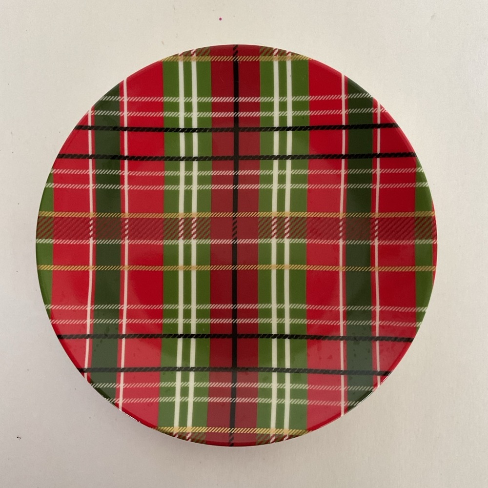 Pier 1 holiday plaid Red and Green Plaid desert Plate
